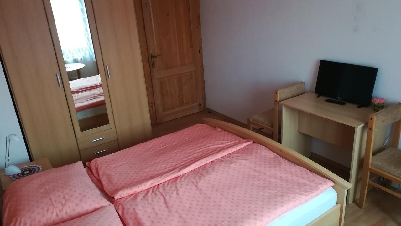 Privat Luptak Hotel Strba Luaran gambar